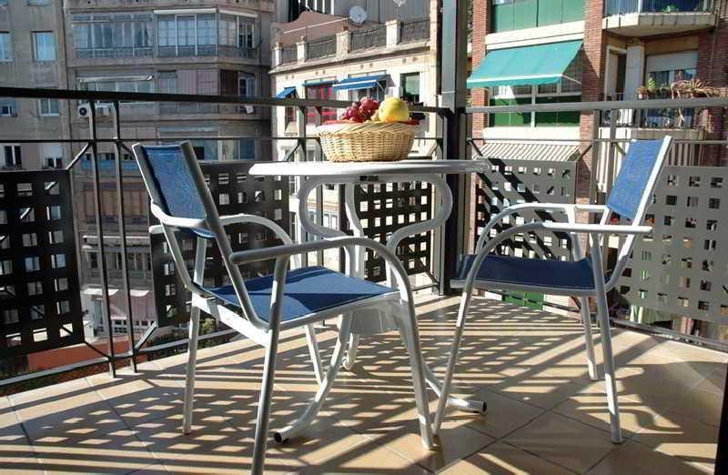 Apartamentos Consell De Cent - Barcelona — Fotos 1
